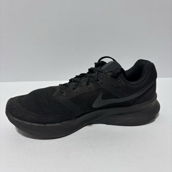 Athletic_Shoes
